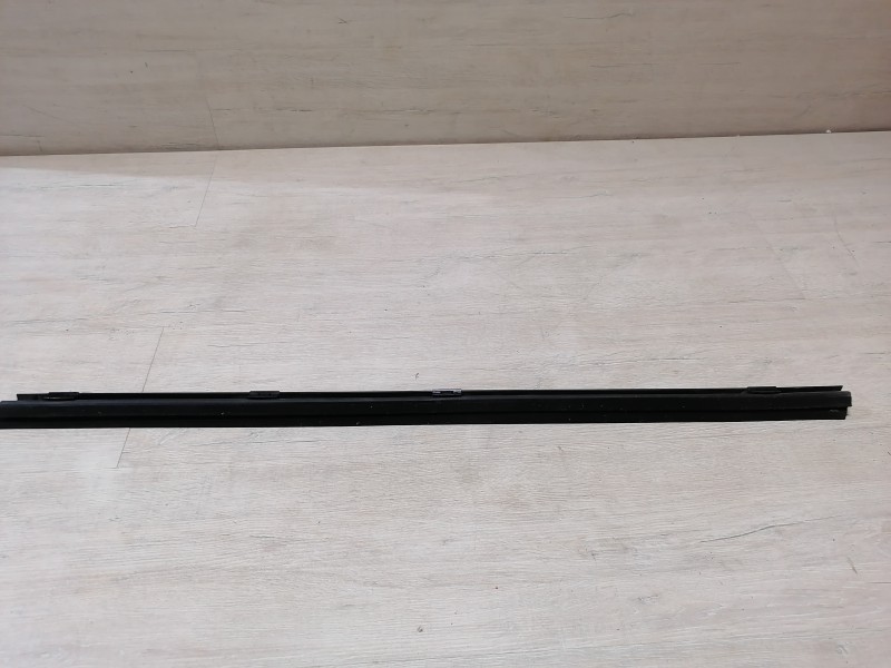 Prado 150 №2 бархотка внутренняя передняя левая