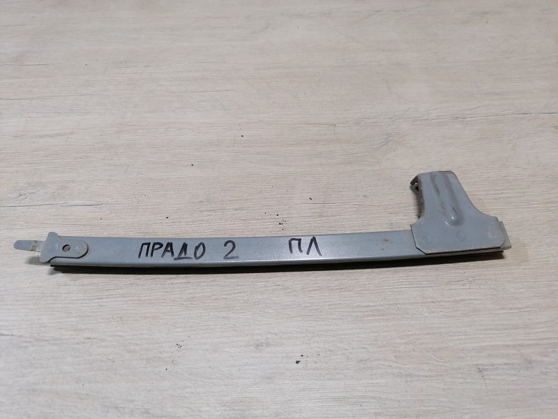 Prado 150 №2 направляющая стекла двери передняя левая
