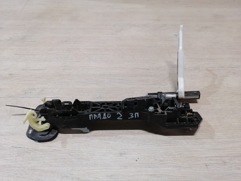 Prado 150 №2 кронштейн ручки двери задний правый
