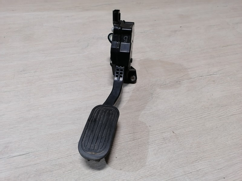 Prado 150 №2 педаль газа