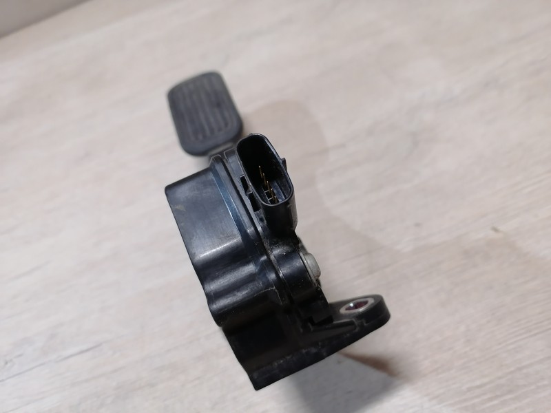 Prado 150 №2 педаль газа