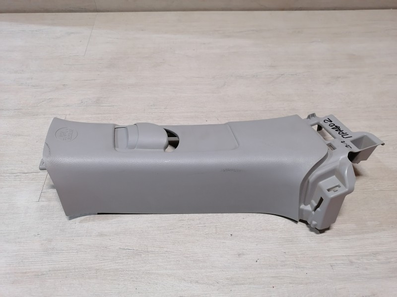 Prado 150 №2 обшивка задней стойки верхняя левая