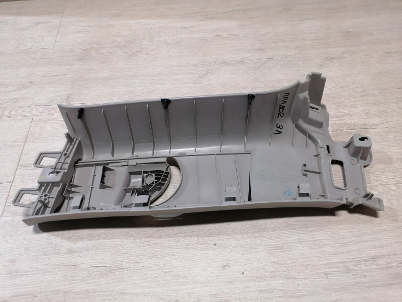 Prado 150 №2 обшивка задней стойки верхняя левая