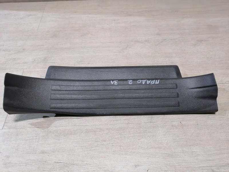Prado 150 №2 накладка обшивка порога задняя левая