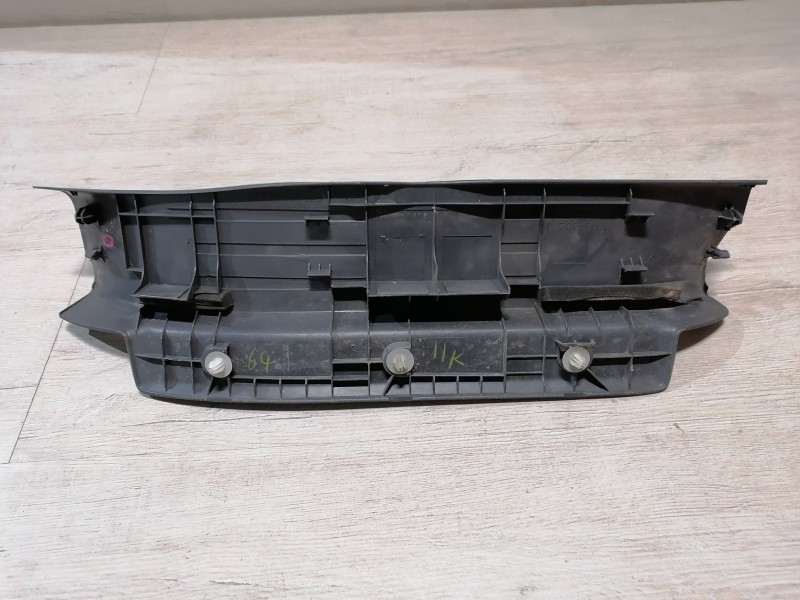 Prado 150 №2 накладка обшивка порога задняя левая