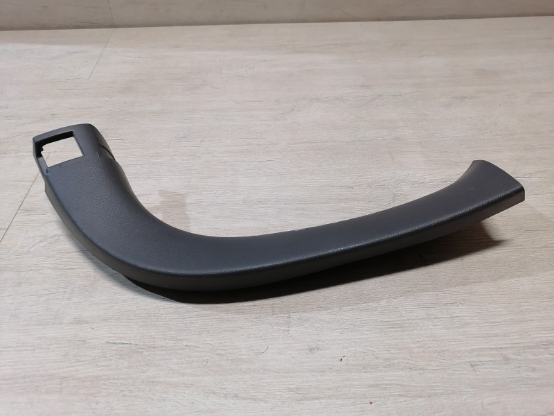 Prado 150 №2 обшивка крышки двери багажника правая