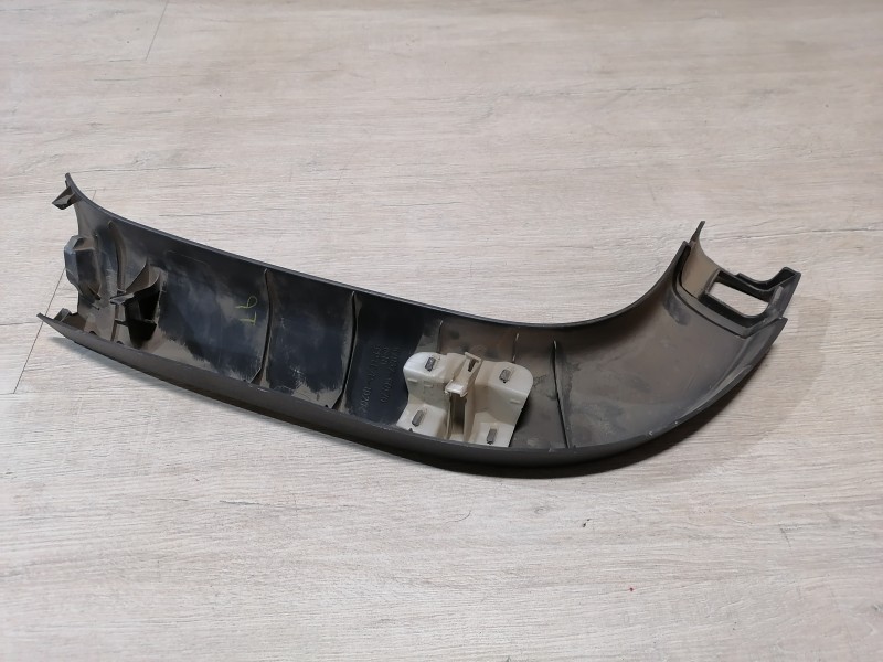 Prado 150 №2 обшивка крышки двери багажника правая