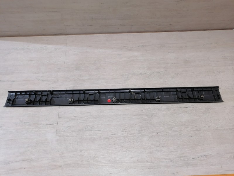 Prado 150 №2 обшивка багажника задней панели накладка