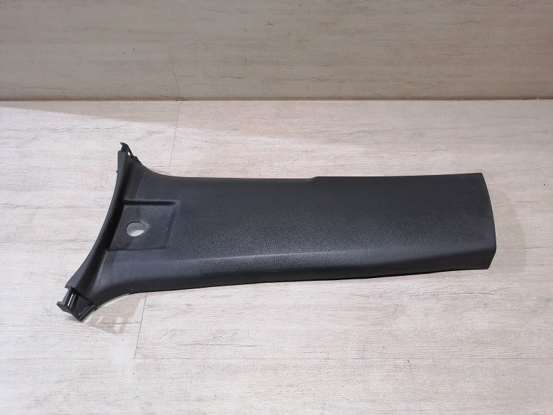 Prado 150 №2 обшивка средней стойки нижняя левая