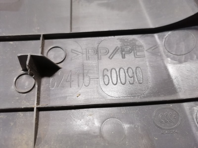 Prado 150 №2 обшивка средней стойки нижняя правая