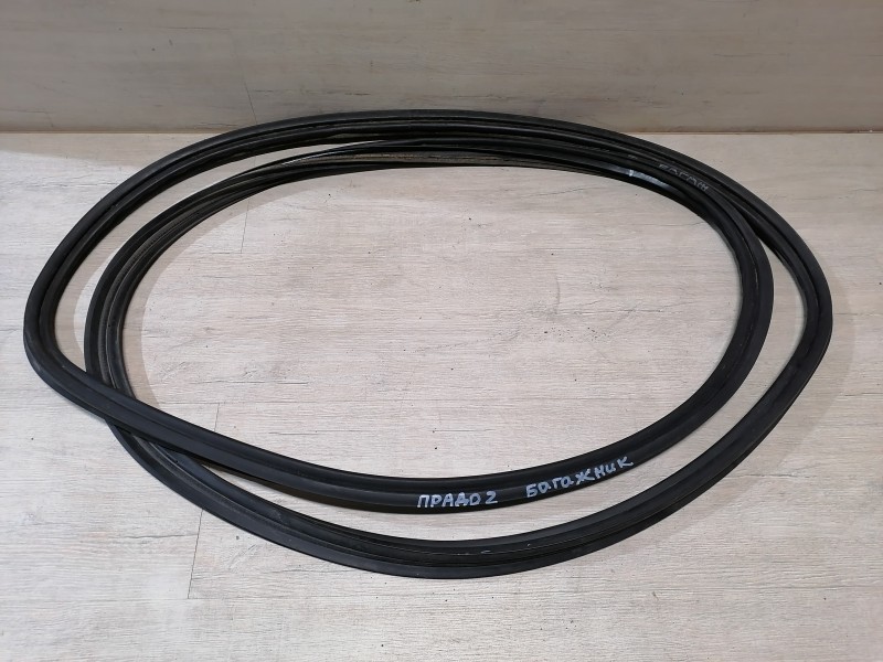 Prado 150 №2 уплотнитель багажника