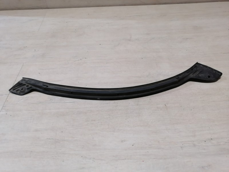 Prado 150 №2 уплотнитель двери нижний задний правый