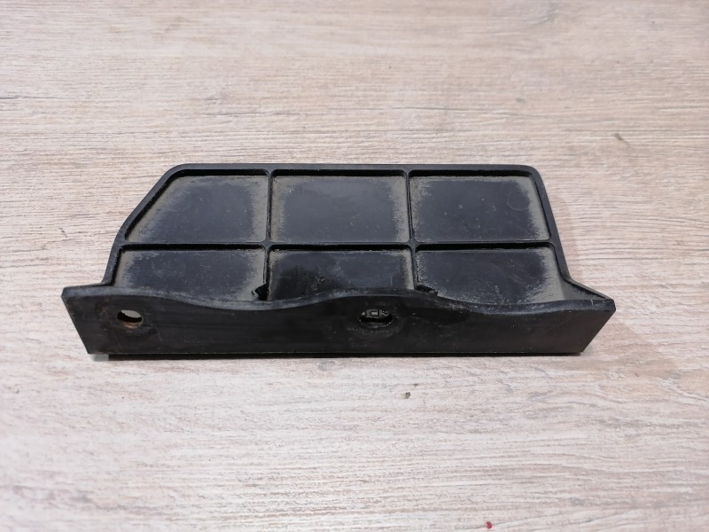 Prado 150 №2 брызговик подножки правый