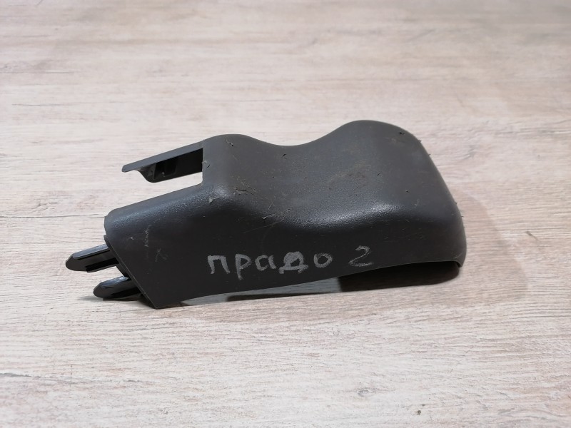 Prado 150 №2 накладка салазок сиденья 7212360120