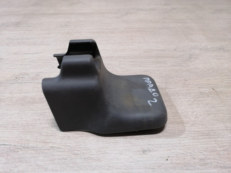 Prado 150 №2 накладка салазок сиденья 7213760140