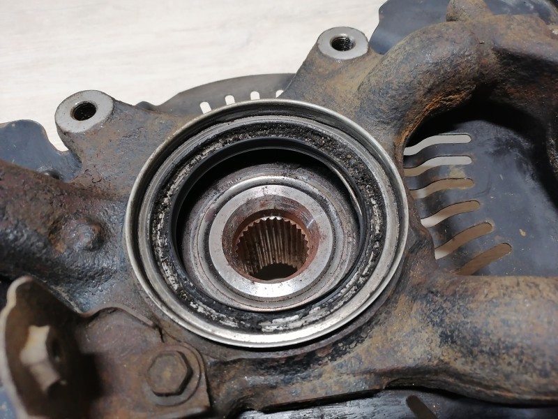 Prado 150 №2 кулак передний правый в сборе