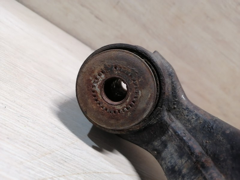 Prado 150 №2 рычаг нижний передний правый