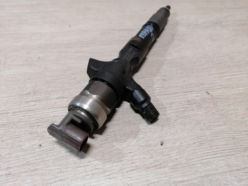Prado 150 №2 форсунка топливная