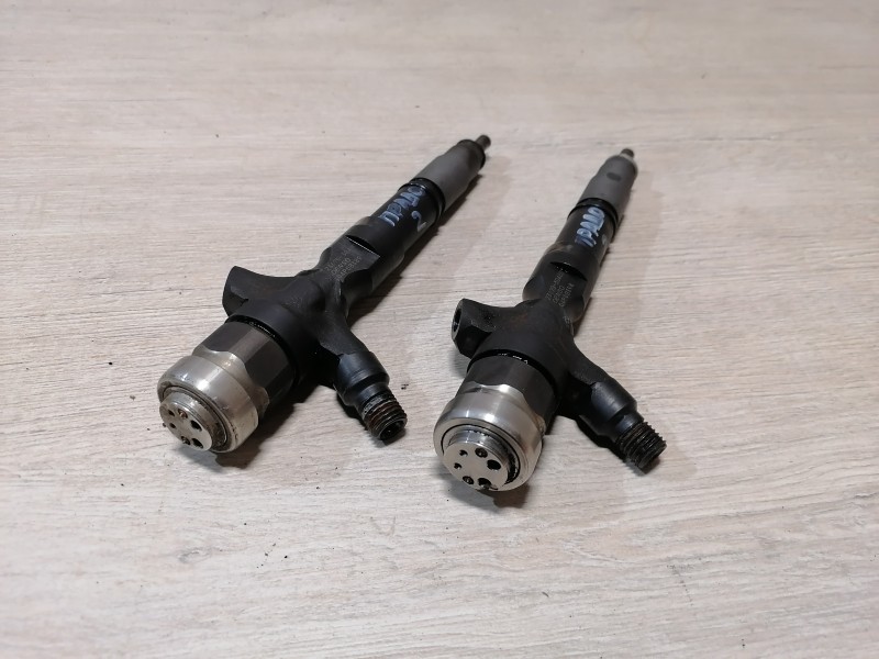 Prado 150 №2 форсунка топливная деф