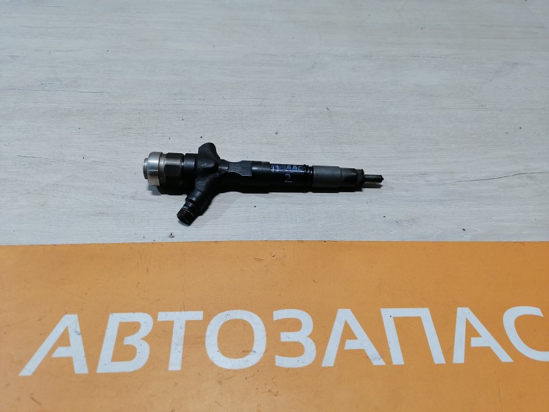 Prado 150 №2 форсунка топливная деф