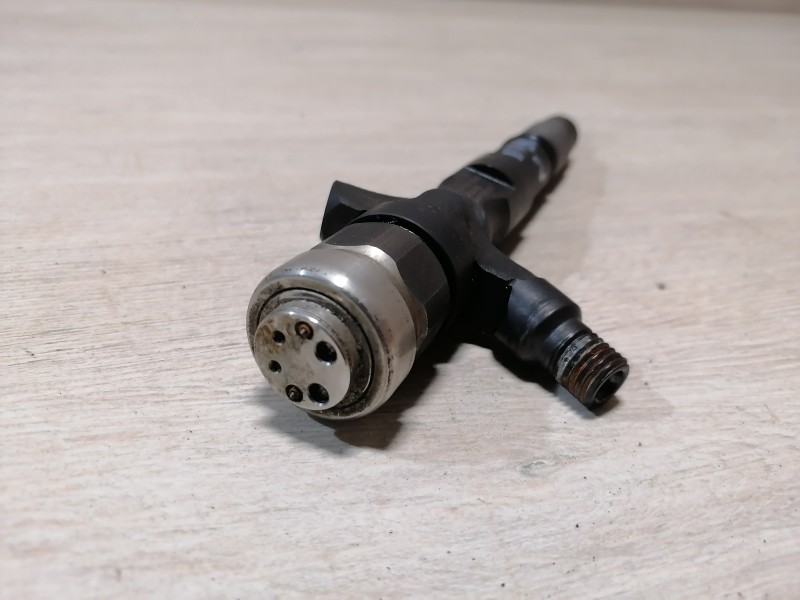 Prado 150 №2 форсунка топливная деф