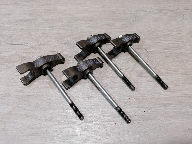 Prado 150 №2 кронштейн топливной форсунки