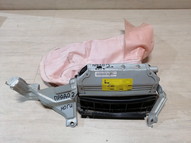 Prado 150 №2 подушка безопасности коленная стрел