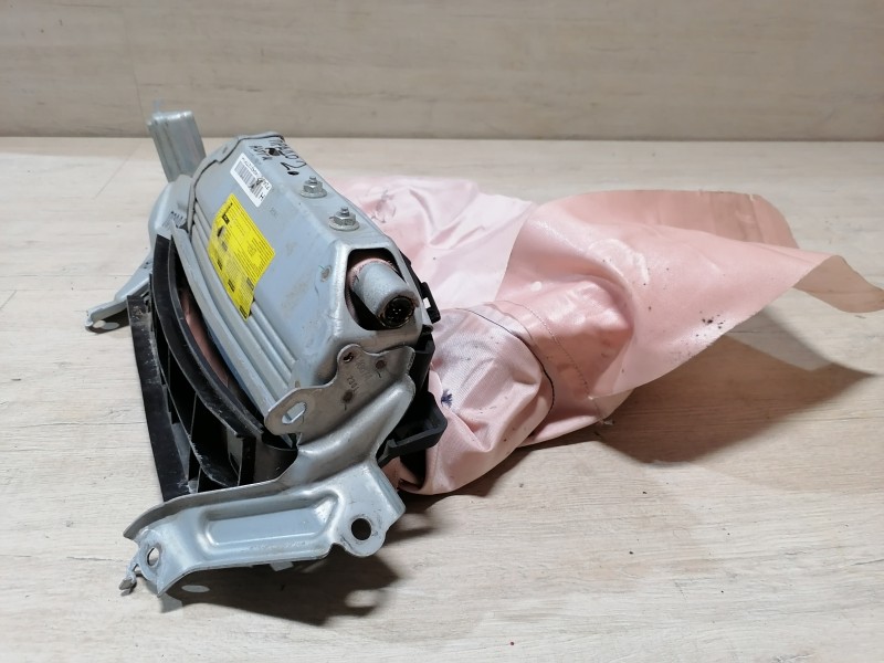 Prado 150 №2 подушка безопасности коленная стрел