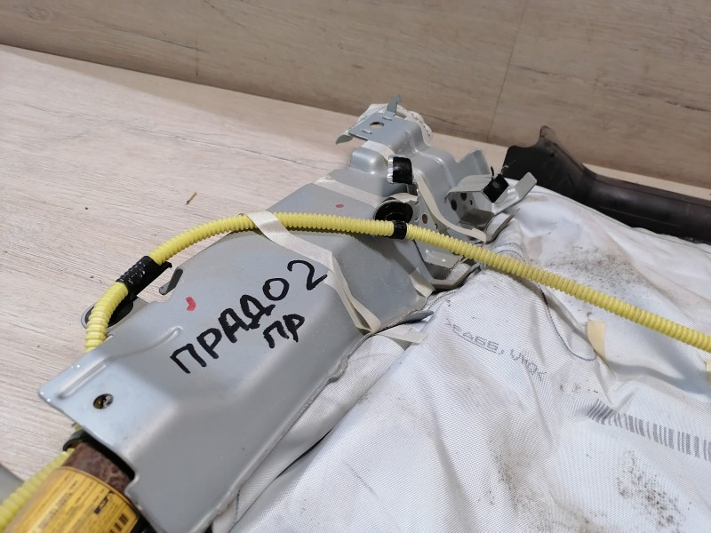 Prado 150 №2 шторка безопасности правая стрел