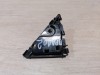 Prado 150 №2 кронштейн правого молдинга уголка крышки багажника