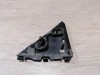 Prado 150 №2 кронштейн правого молдинга уголка крышки багажника