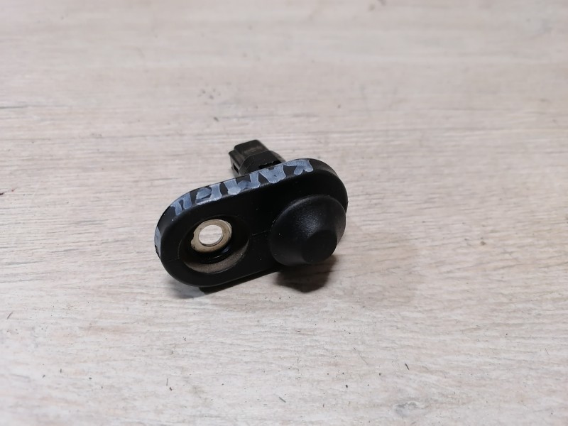 Camry v40 №6 концевик двери