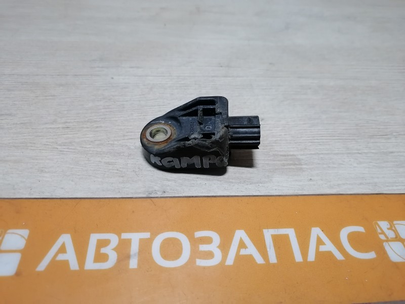 Camry v40 №6 датчик удара передний