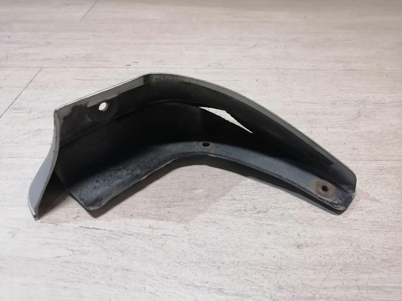 Camry v40 №6 брызговик задний левый деф