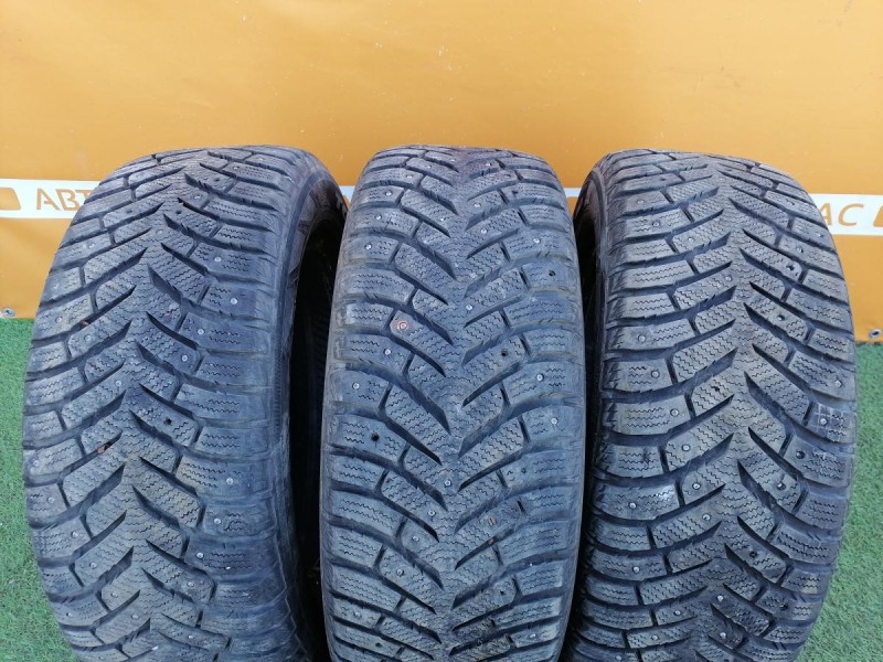Camry v40 №6 шина 215/60 R16 TOYO зима шипы 18год