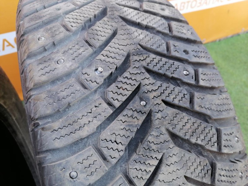 Camry v40 №6 шина 215/60 R16 TOYO зима шипы 18год