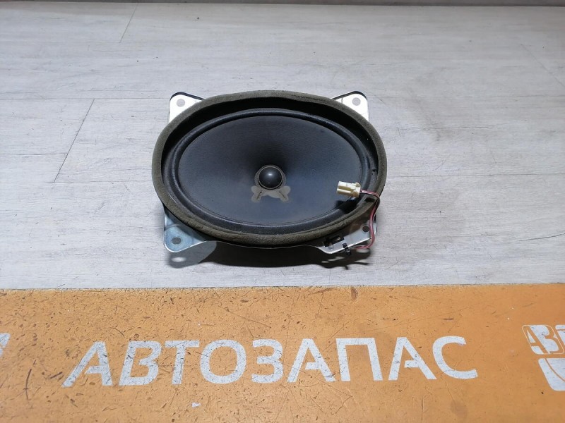Camry v40 динамик в полку
