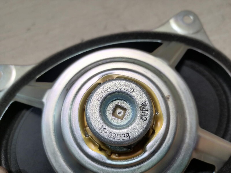 Camry v40 динамик в полку