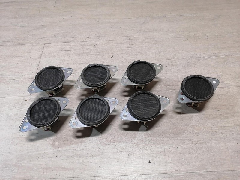 Camry v40 динамик в торпедо пищалка