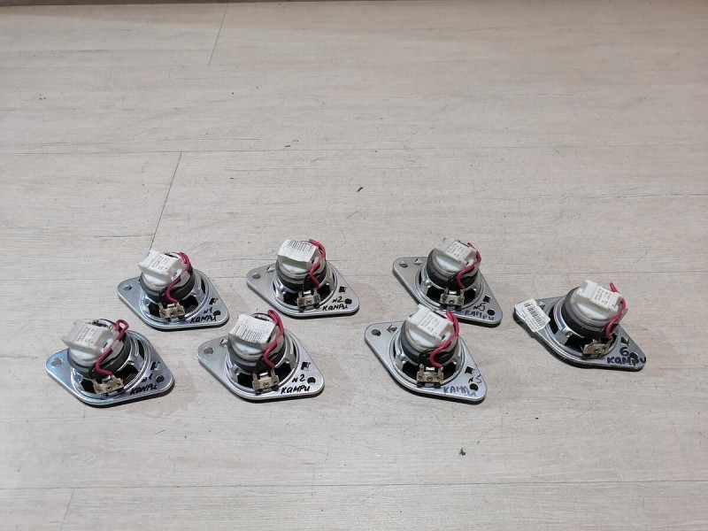 Camry v40 динамик в торпедо пищалка