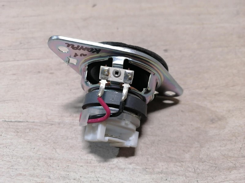 Camry v40 динамик в торпедо пищалка