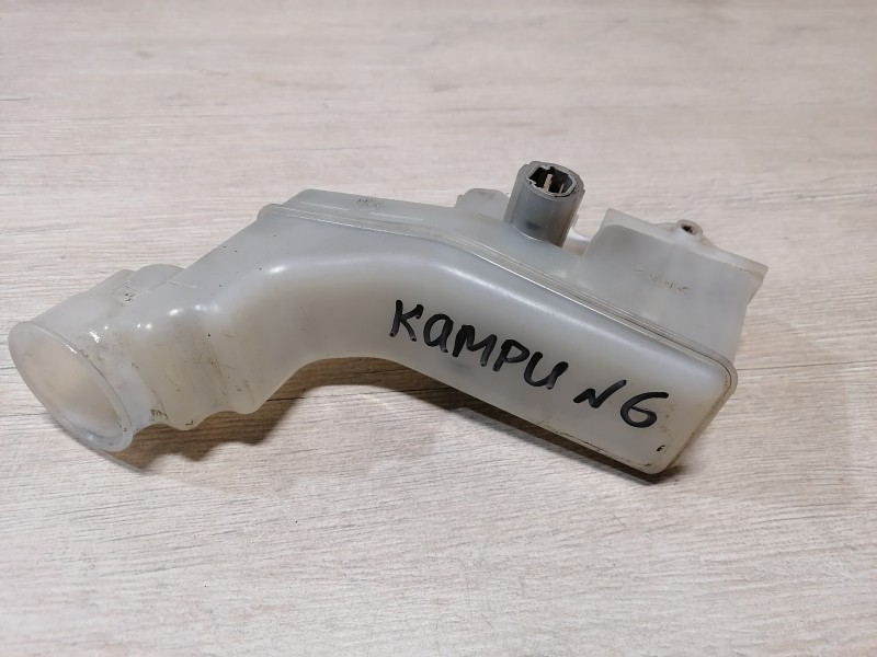 Camry v40 №6 бачок тормозного цилиндра