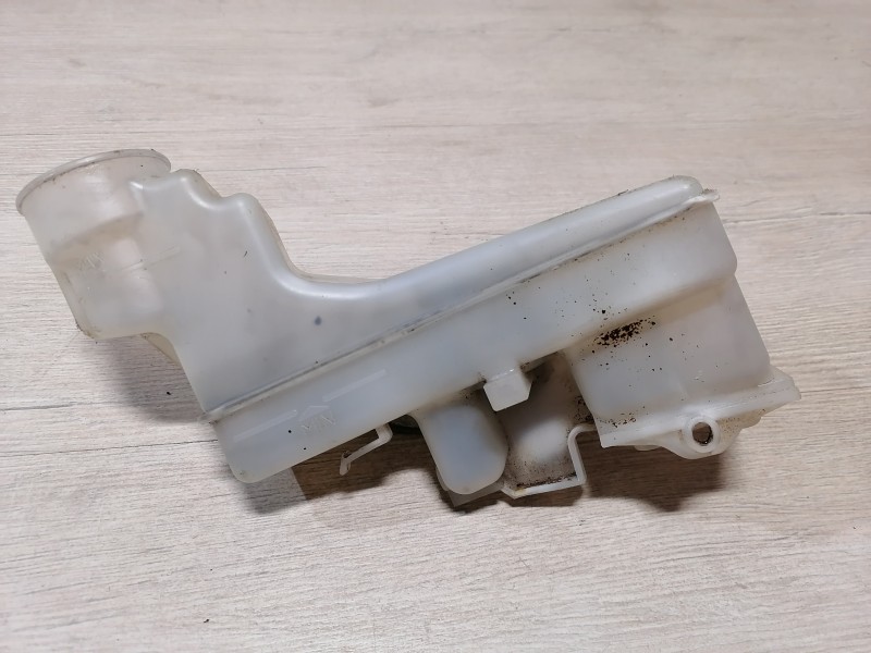 Camry v40 №6 бачок тормозного цилиндра
