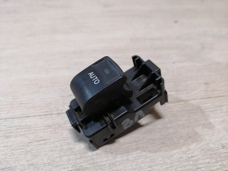 Camry v40 №6 кнопка стеклоподъемника