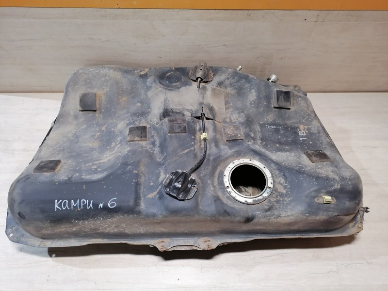 Camry v40 №6 бензобак