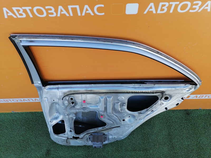 Camry v40 №6 дверь задняя правая