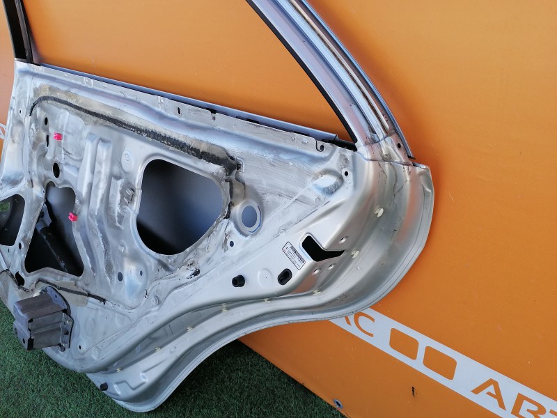 Camry v40 №6 дверь задняя правая