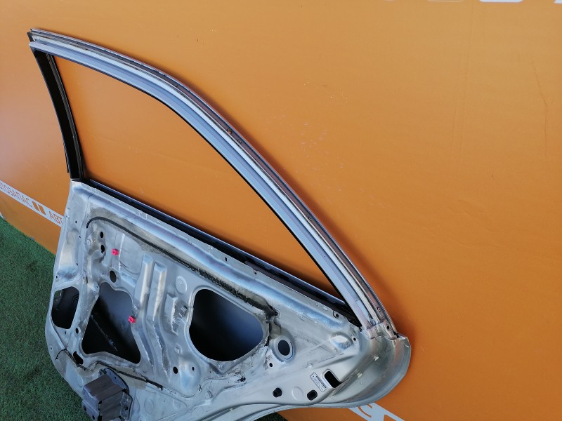 Camry v40 №6 дверь задняя правая