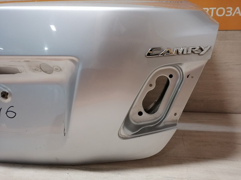 Camry v40 №6 крышка багажника