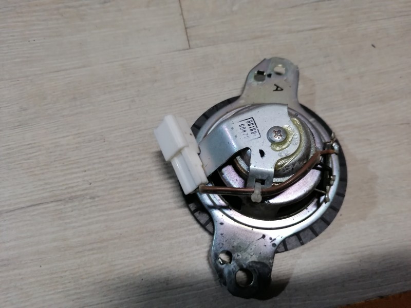 Prado 150 №2 динамик передний пищалка